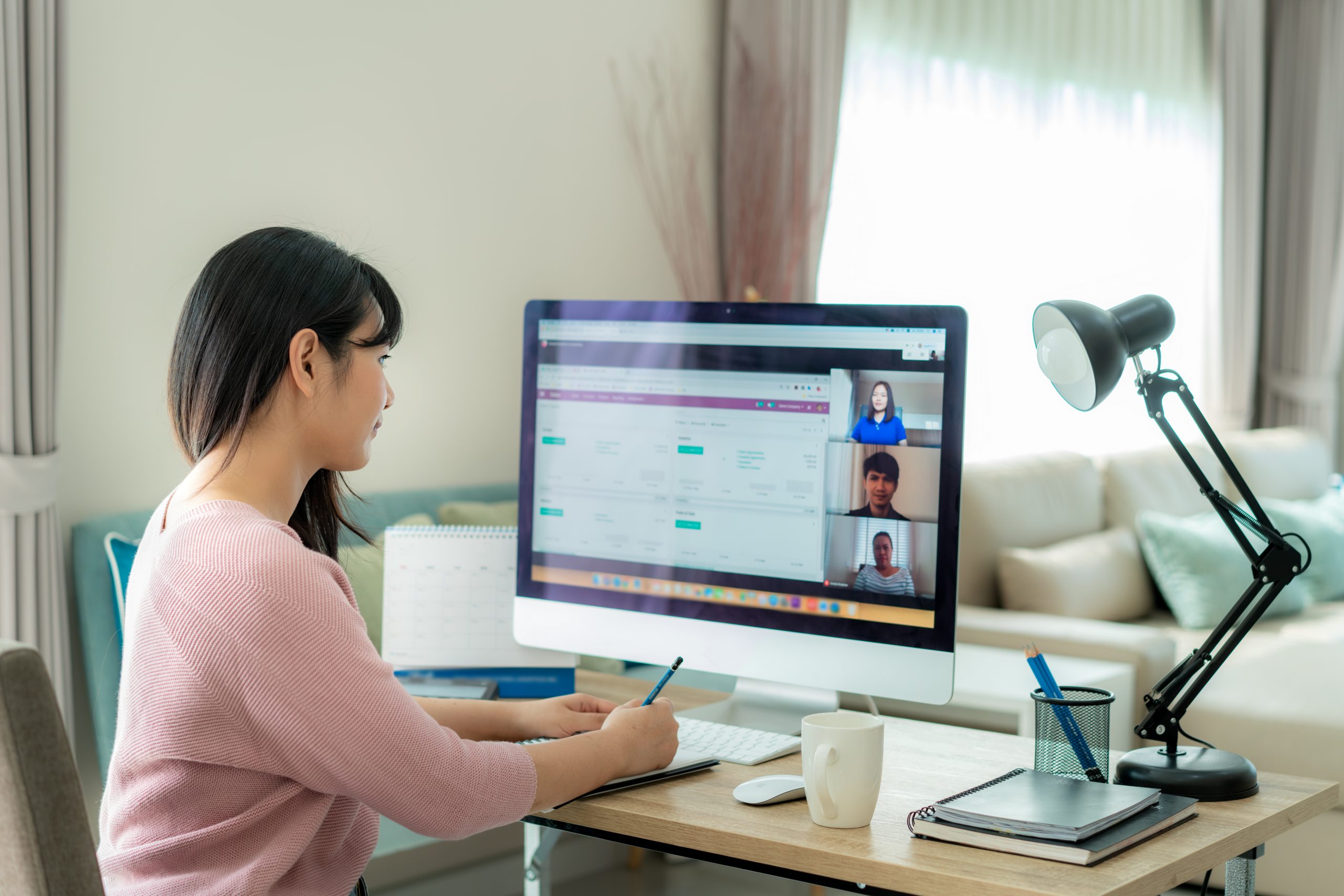 7 tips on how to manage remote employees effectively